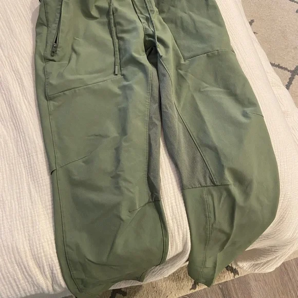 Lululemon ABC Athletic Joggers - Picture 3 of 4